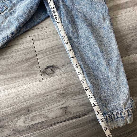 Honey Punch Good Vibes Only Jean Jacket Size M - Picture 9 of 12